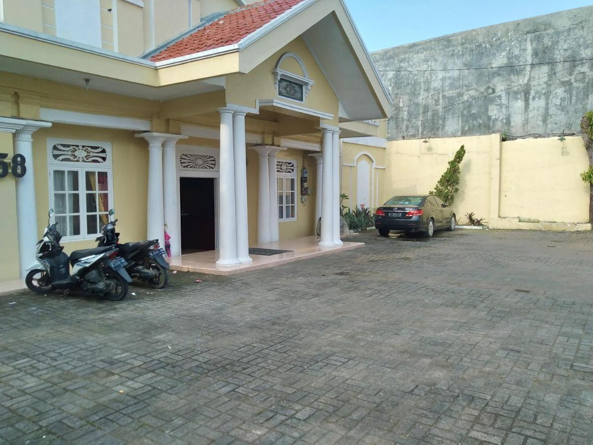 Hotel Pekalongan Syariah Mitra Reddoorz Zewnętrze zdjęcie