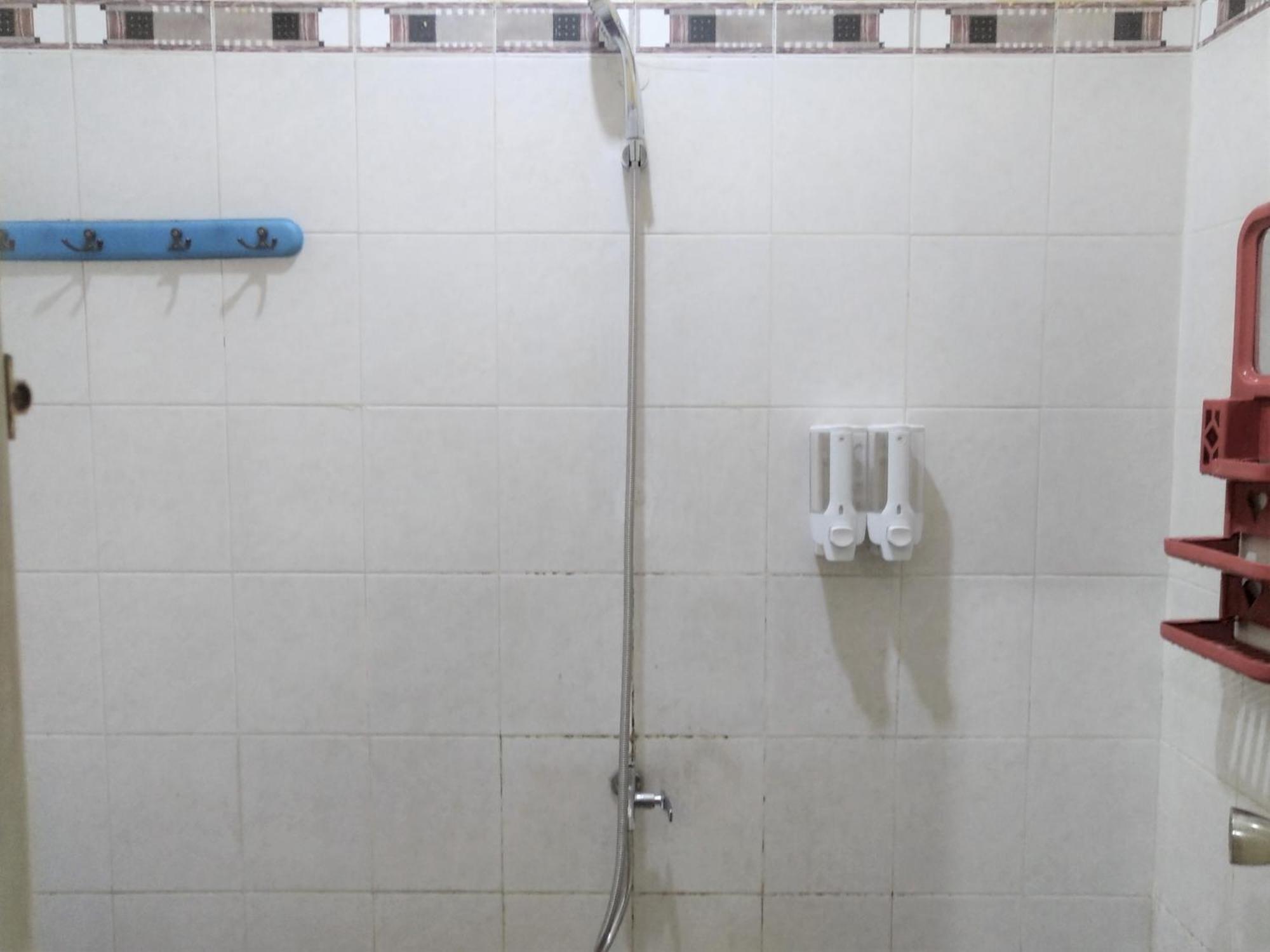 Hotel Pekalongan Syariah Mitra Reddoorz Pokój zdjęcie